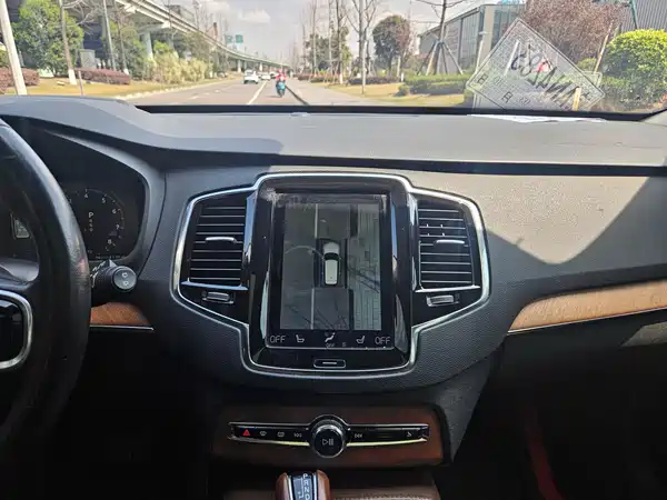 Volvo XC90 2018
