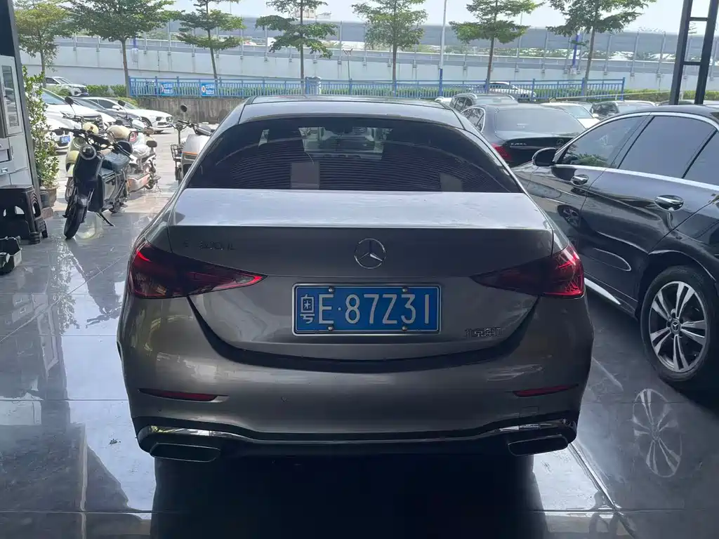 Mercedes-Benz C-Class 2021