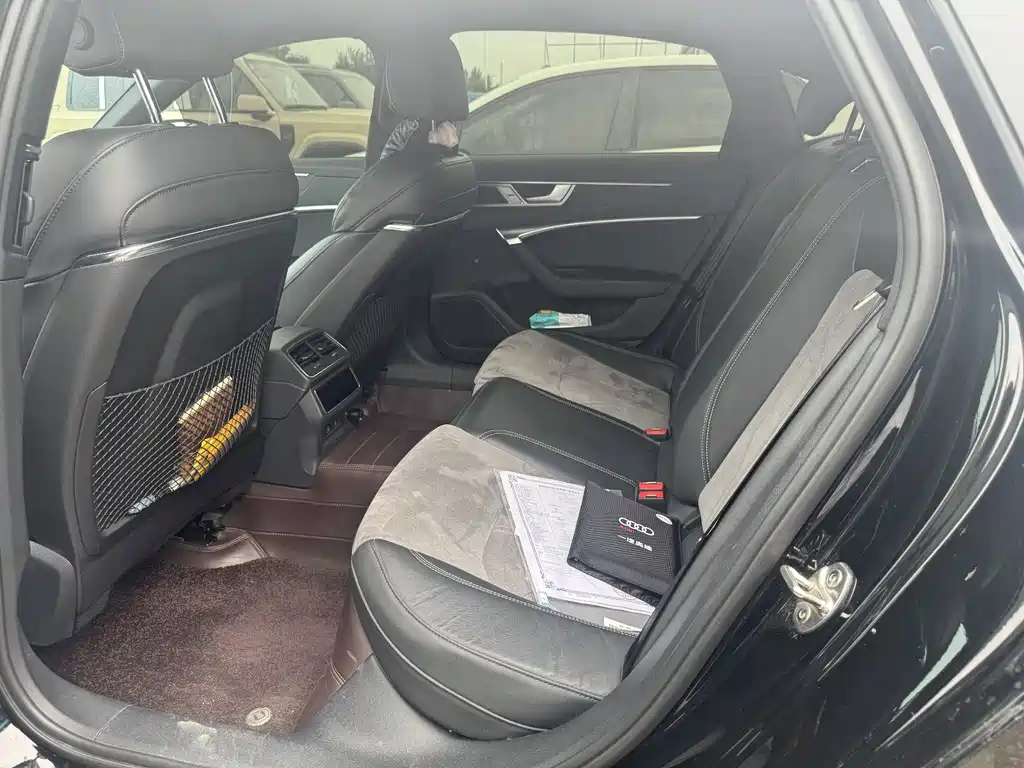Audi A6L 2023