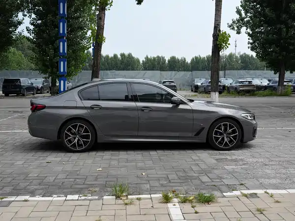 BMW 5 Series 2022