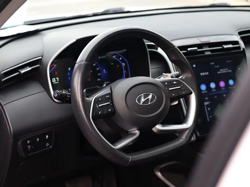 Hyundai Tucson 2022 — фото 16