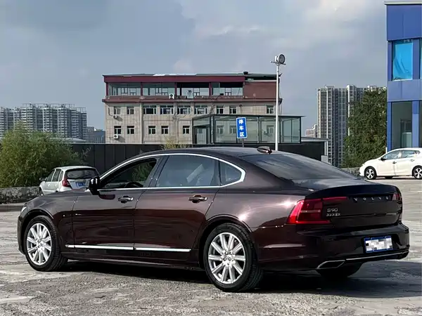 Volvo S90 2020