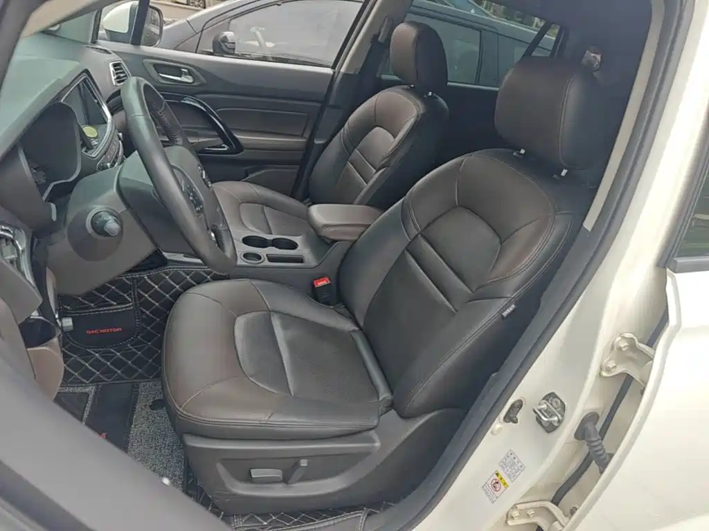 GAC Motor Trumpchi GS4 2016 — фото 15