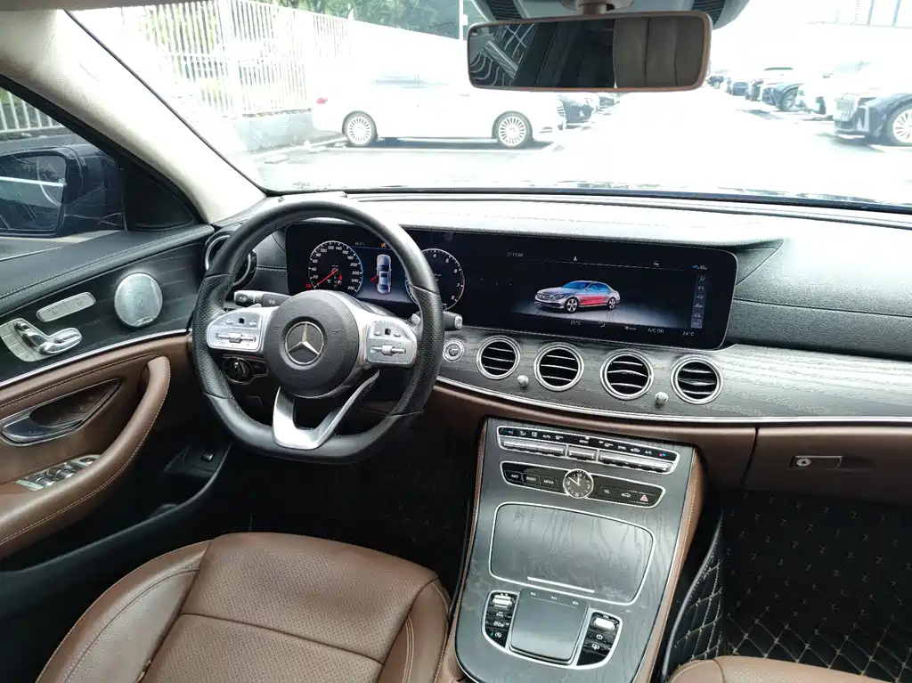 Mercedes-Benz E-Class 2020 — фото 14