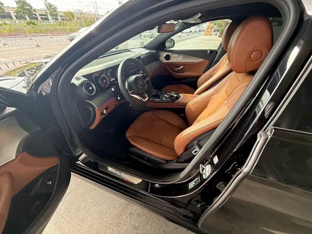 Mercedes-Benz E-Class 2017 — фото 12