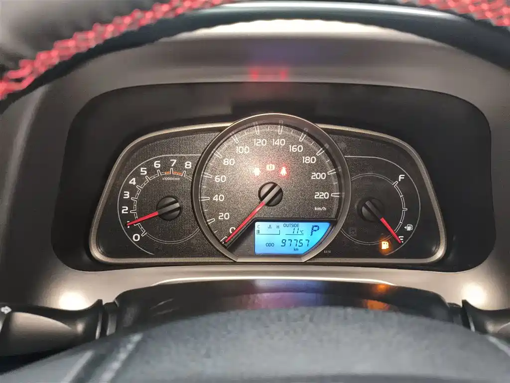 Toyota RAV4 2019 — фото 12