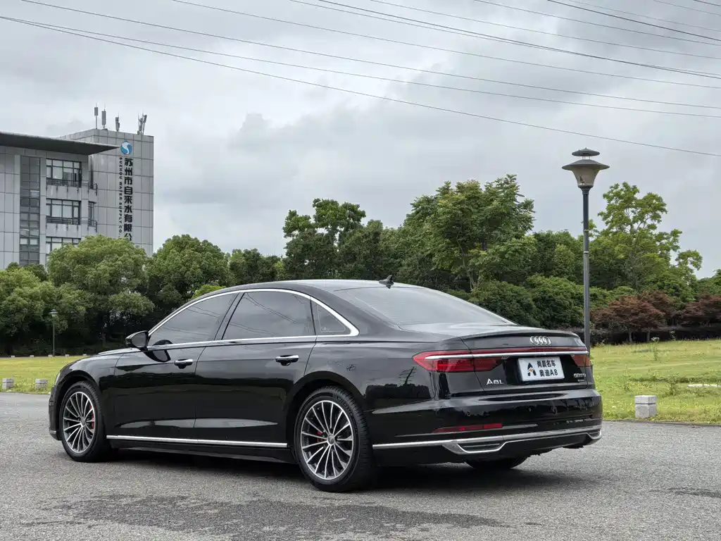 Audi A8 2019 — фото 14