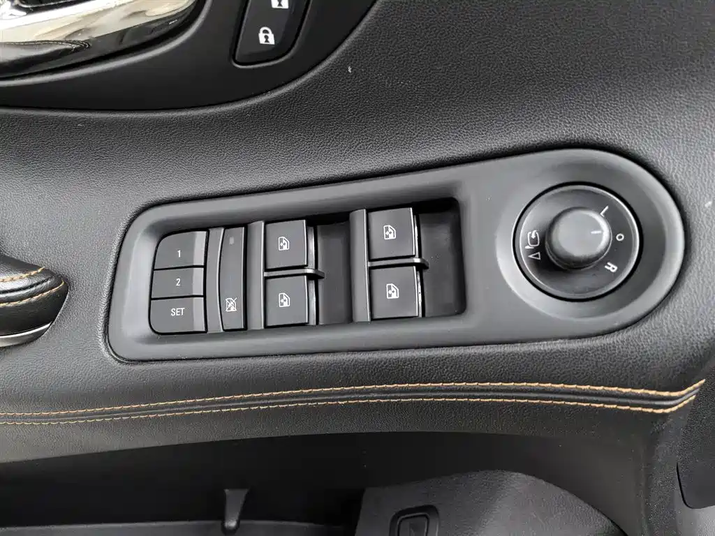 Buick LaCrosse 2015 — фото 9