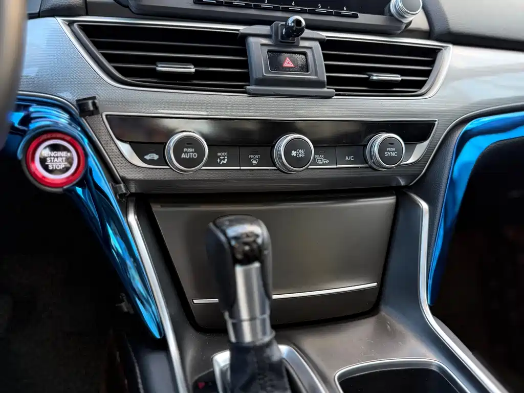 Honda Accord 2018 — фото 19