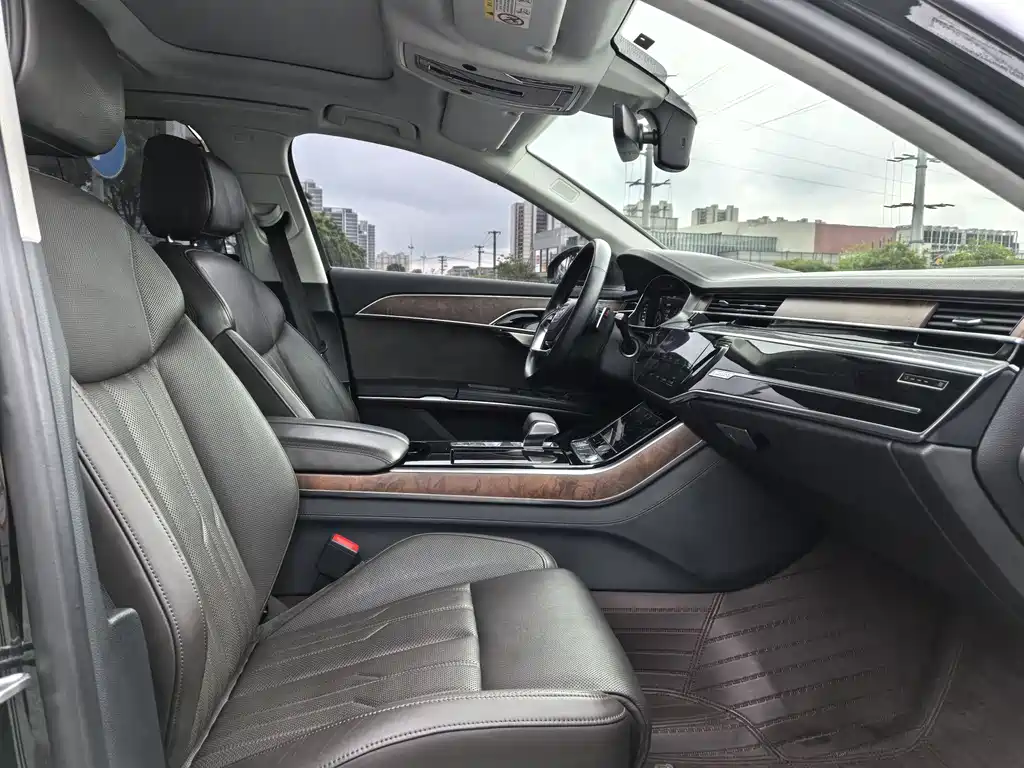 Audi A8 2020 — фото 11