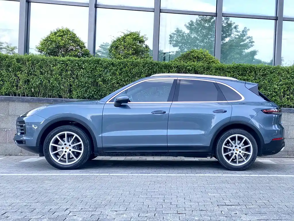 Porsche Cayenne 2018 — фото 7