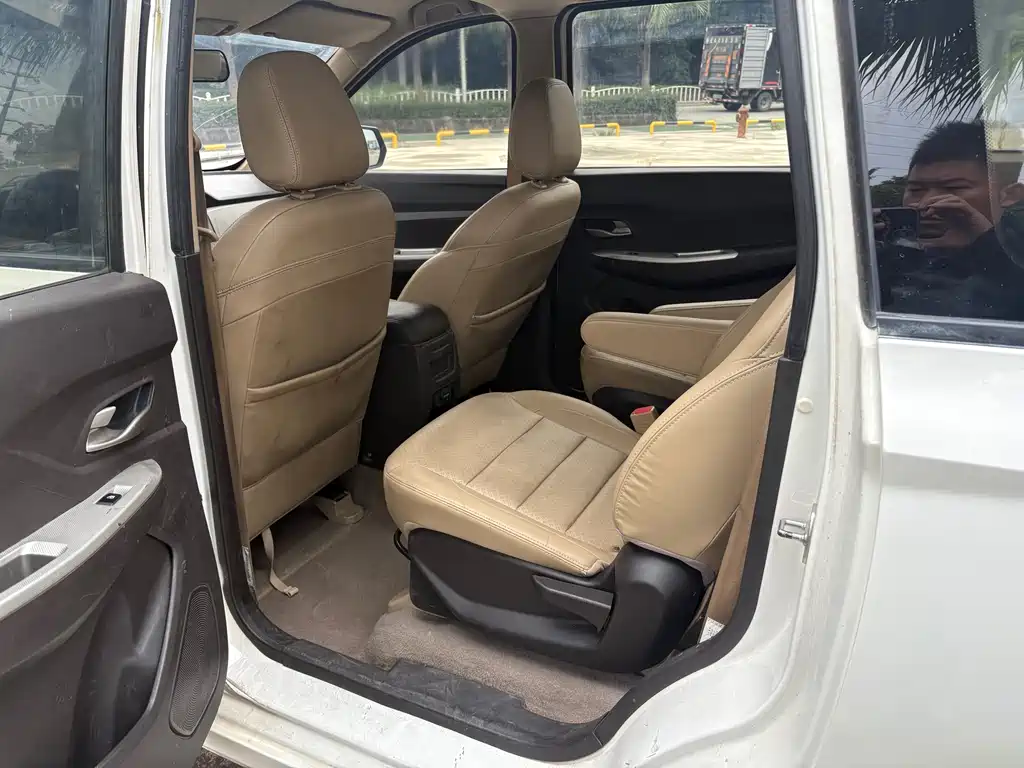 Wuling Hongguang 2019