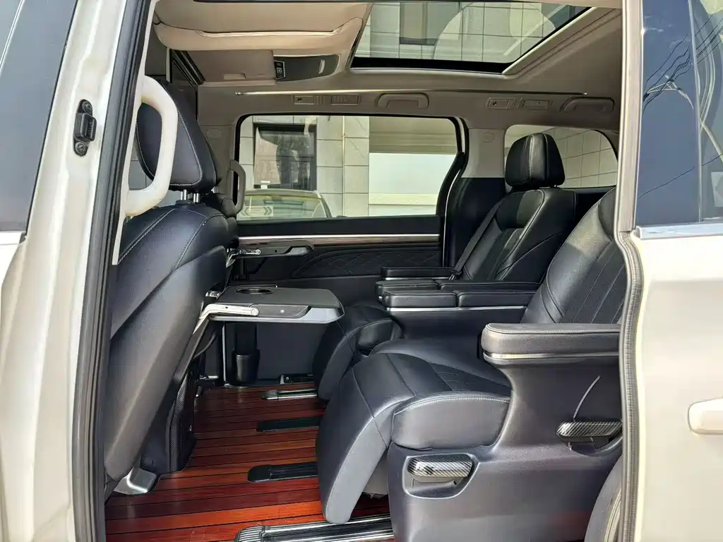 GAC Motor Trumpchi M8 2020 — фото 8