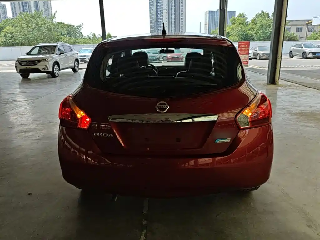 Nissan Tiida 2016 — фото 6