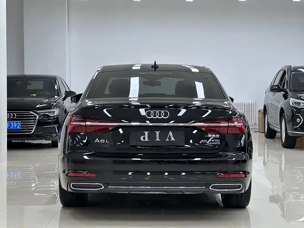 Audi A6L 2022
