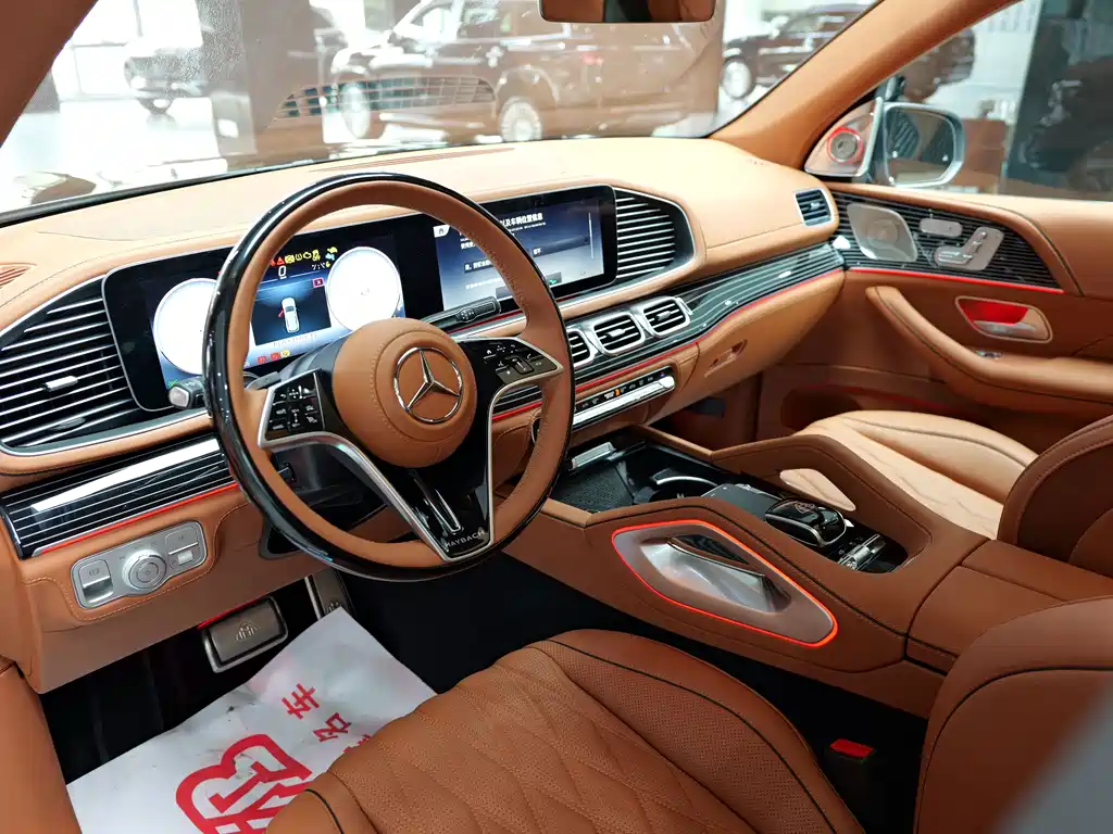 Mercedes-Benz GLS — фото 13