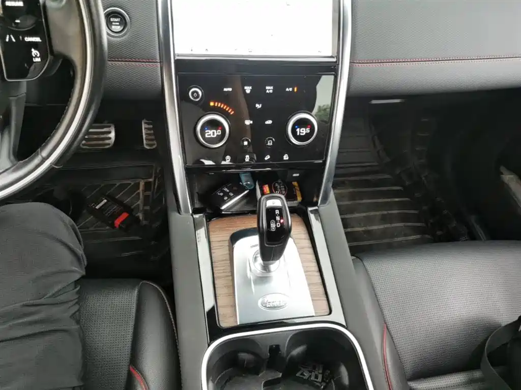 Land Rover Discovery Sport 2020 — фото 14