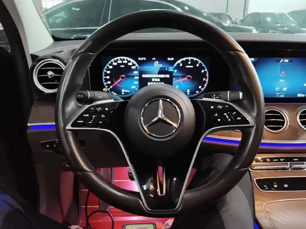 Mercedes-Benz E-Class 2022 — фото 11