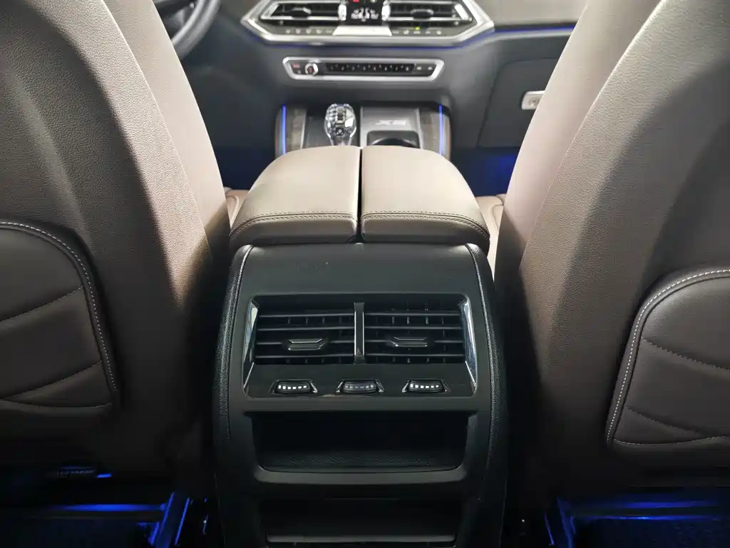 BMW X5 2023 — фото 11