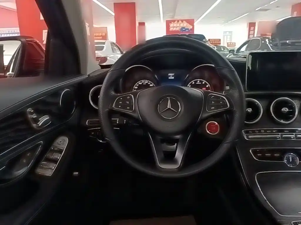 Mercedes-Benz C-Class 2016 — фото 11