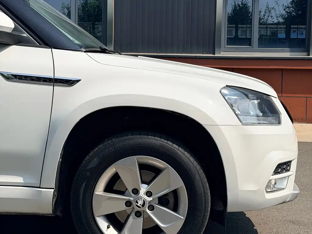Skoda Yeti 2018 — фото 8