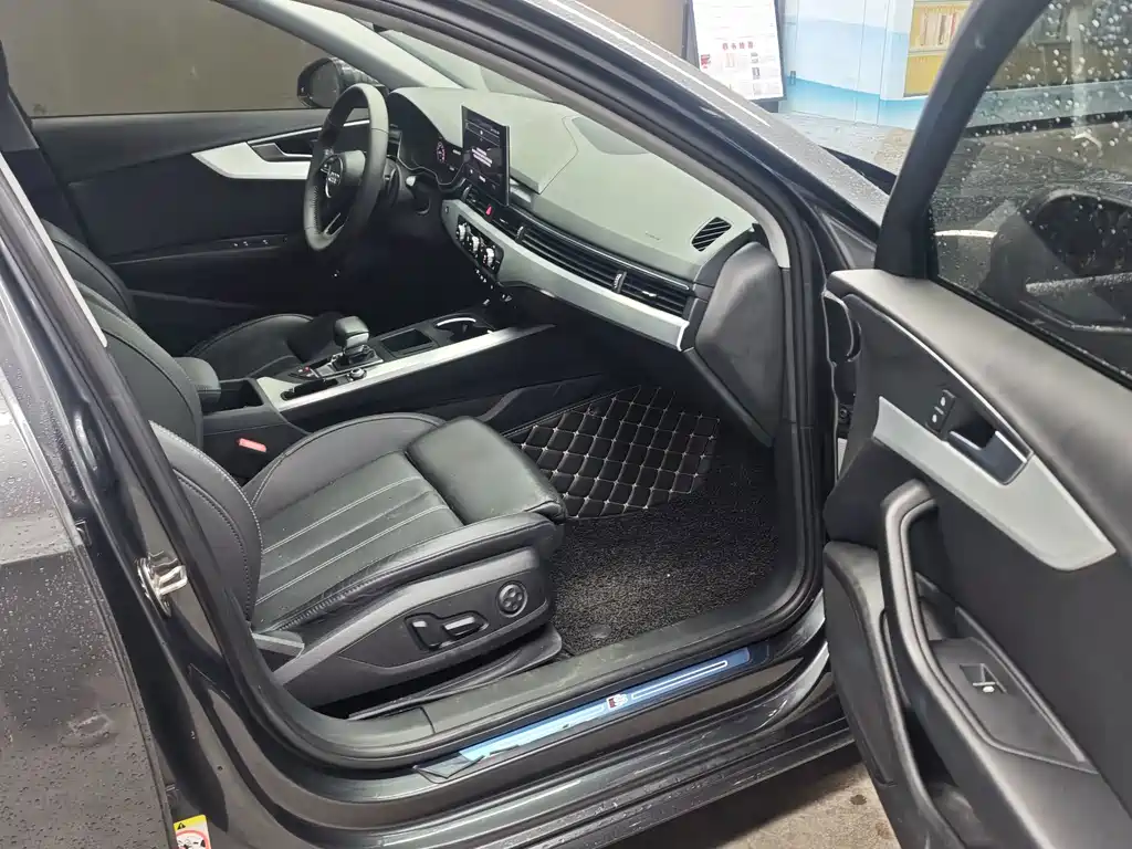 Audi A4L 2021