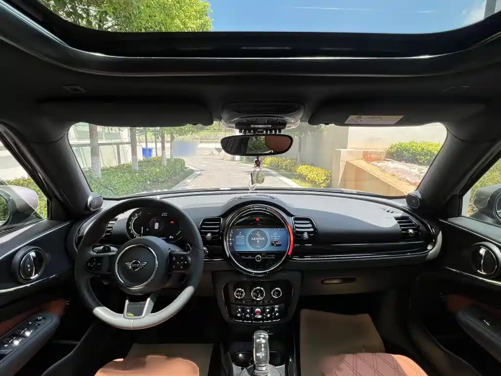 MINI Clubman 2024 — фото 15