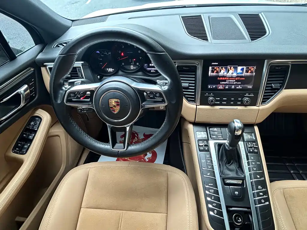 Porsche Macan 2016 — фото 9
