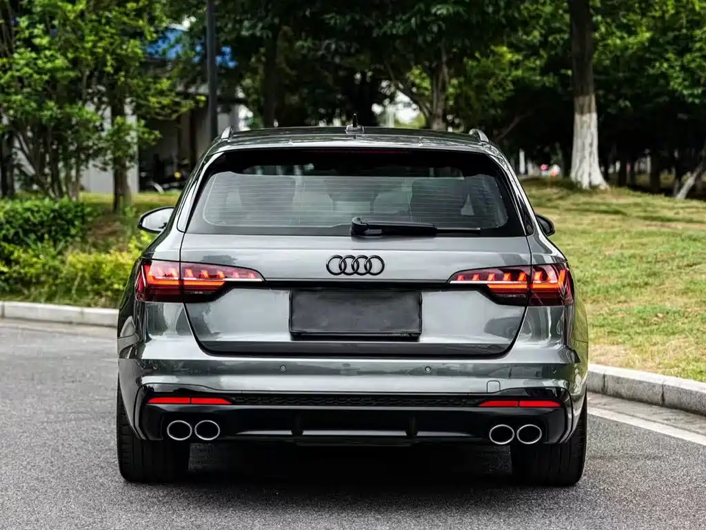 Audi S4 2024