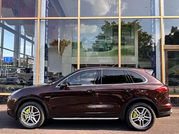 Porsche Cayenne New Energy 2016