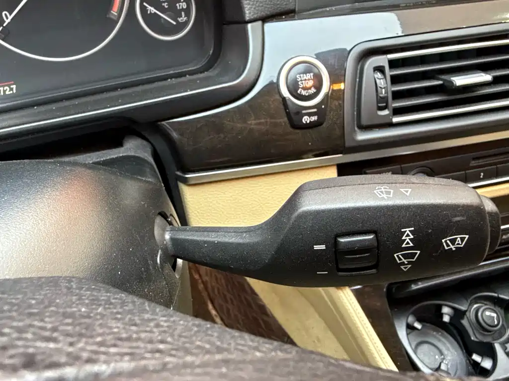 BMW 5 Series 2013 — фото 30