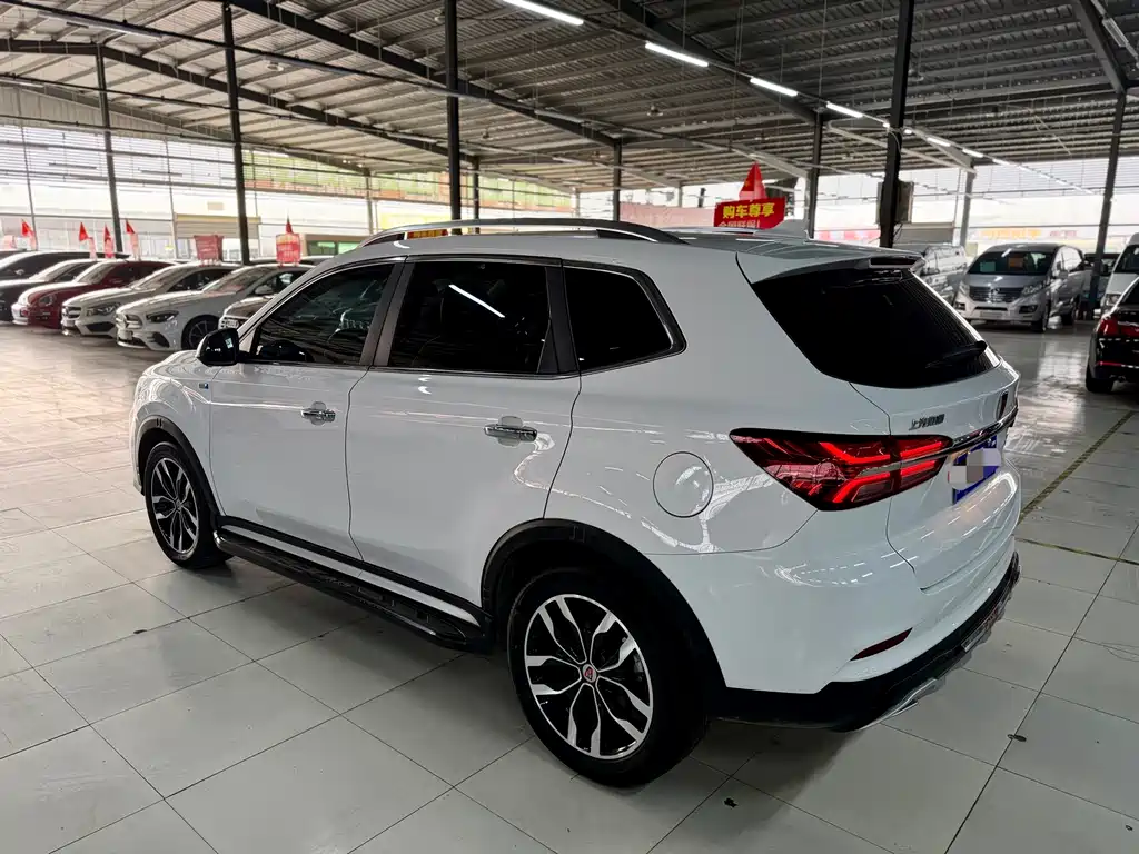 Roewe RX5 2017 — фото 4