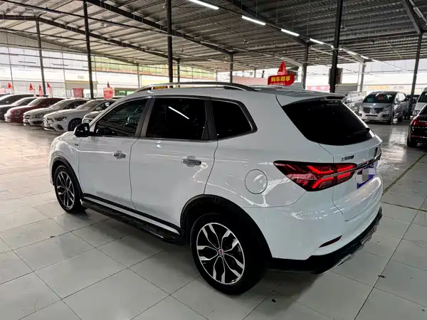 Roewe RX5 2016