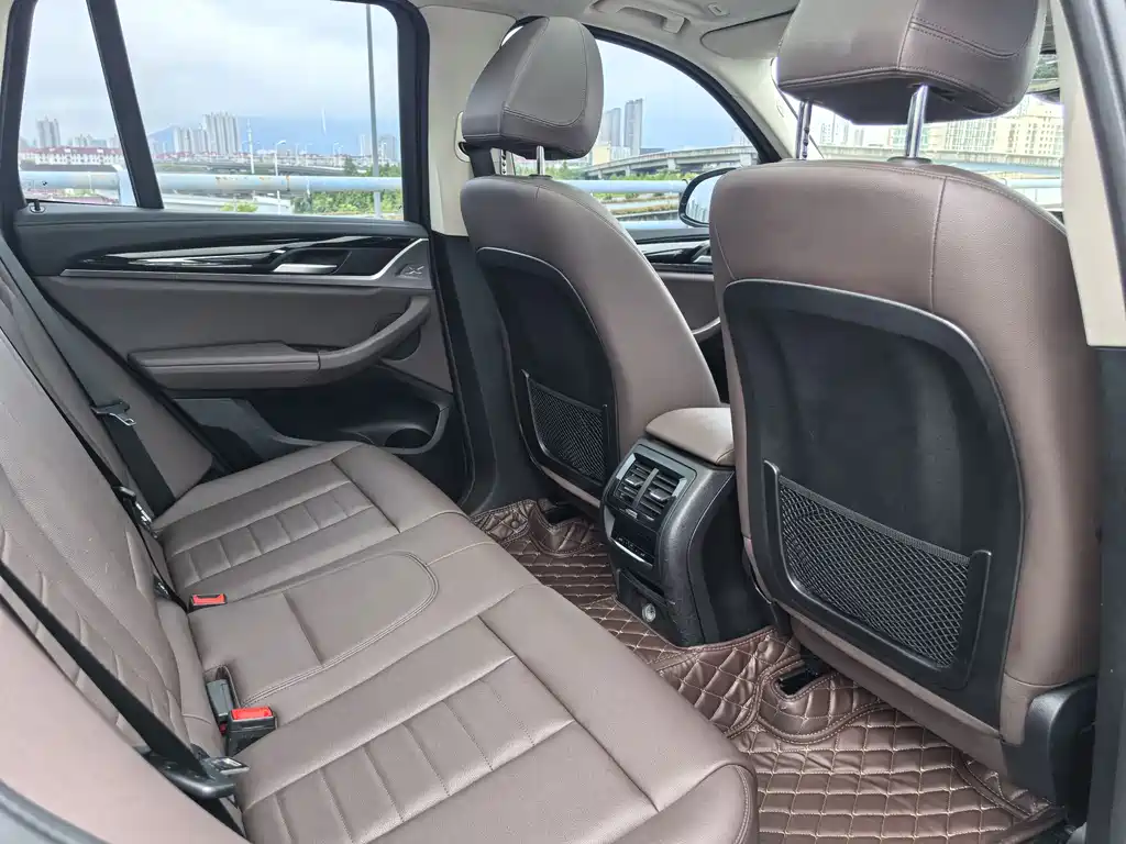 BMW X3 2019 — фото 11