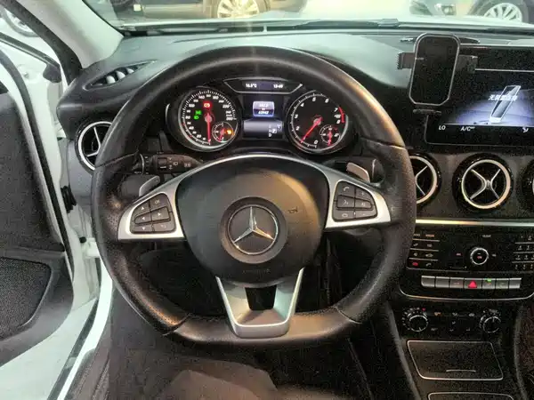 Mercedes-Benz GLA 2019