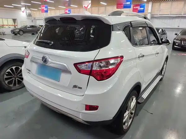 Changan CS35 2015