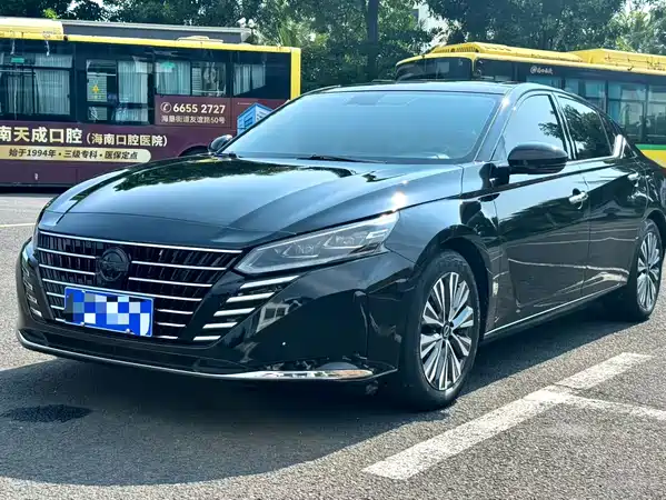 Nissan Teana 2024