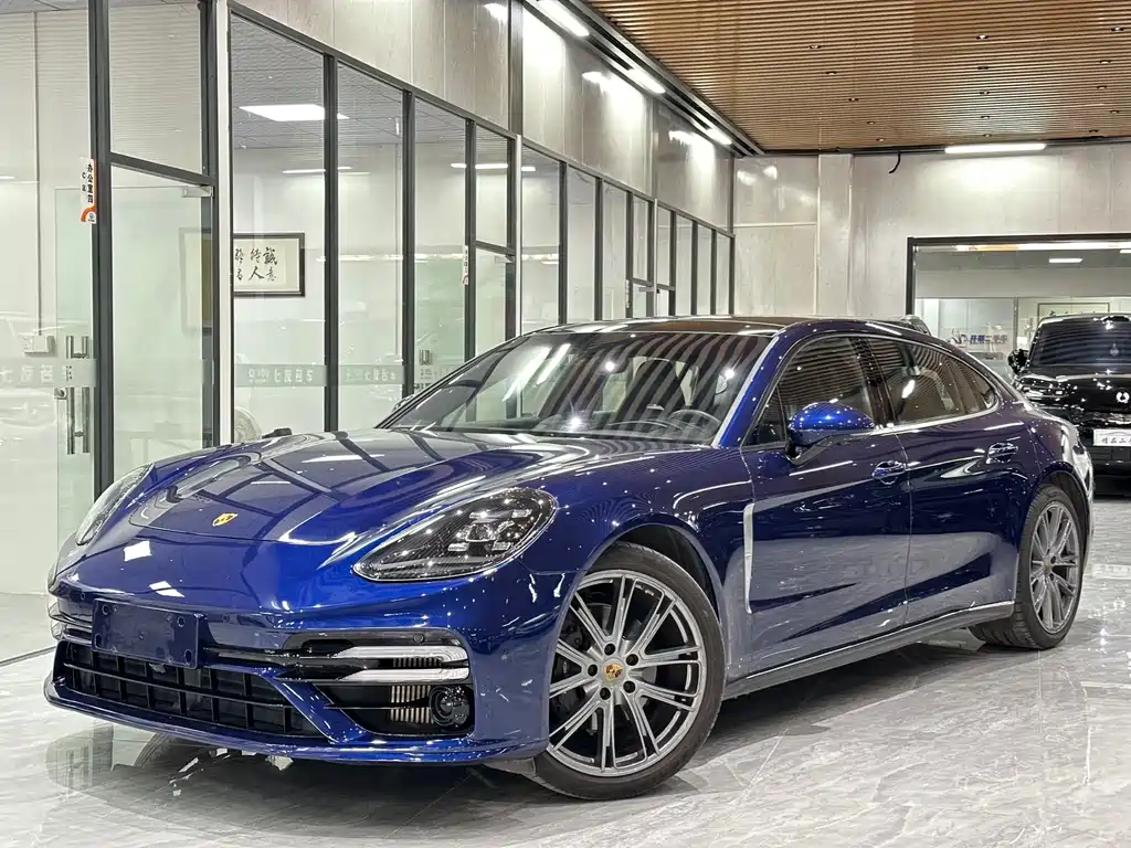 Porsche Panamera 2021 — фото 1