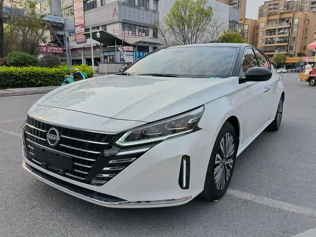 Nissan Teana 2024 — фото 1
