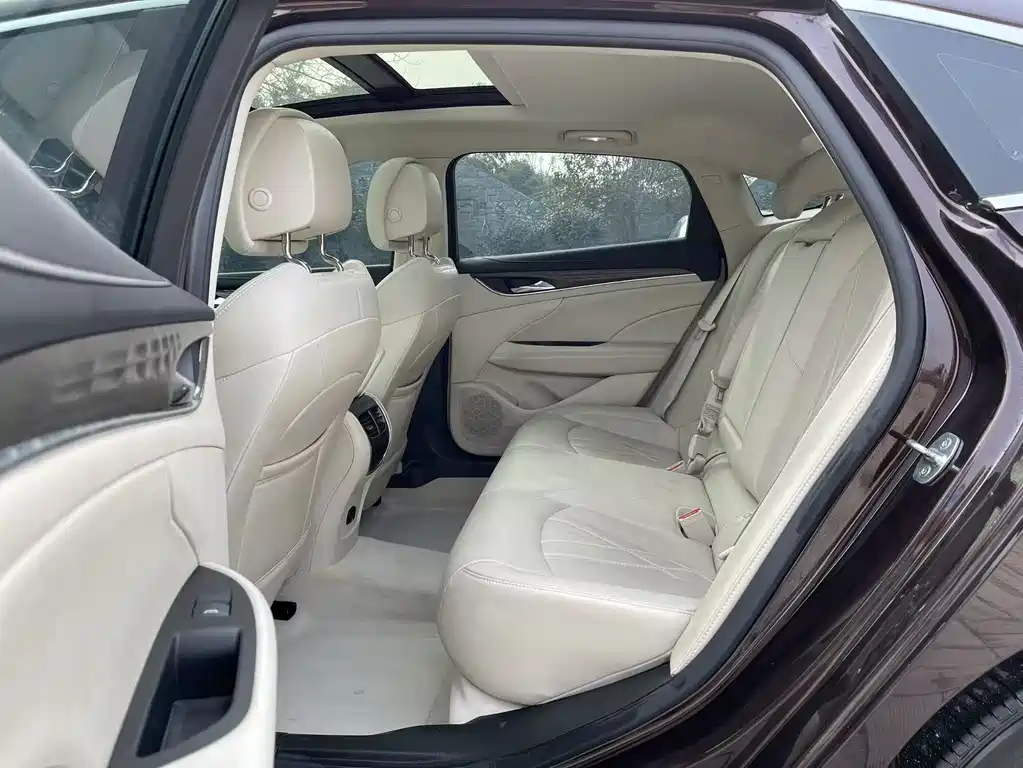 Buick LaCrosse 2023 — фото 10