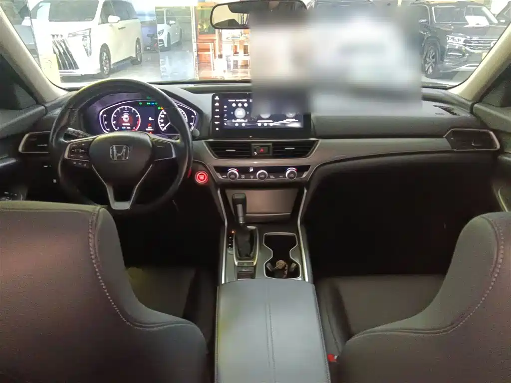Honda Accord 2022 — фото 10