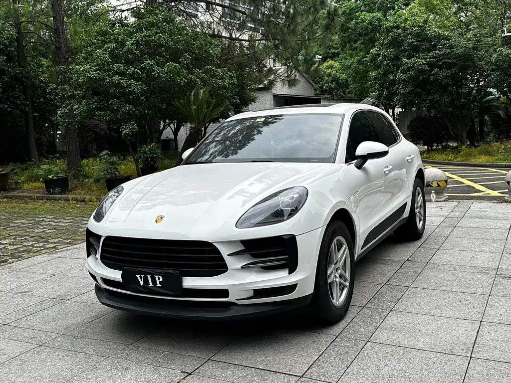 Porsche Macan 2020 — фото 1