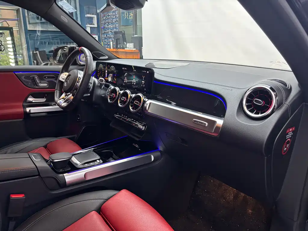 Mercedes-Benz GLB AMG 2023 — фото 7