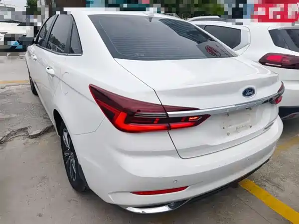 Ford Escort 2021