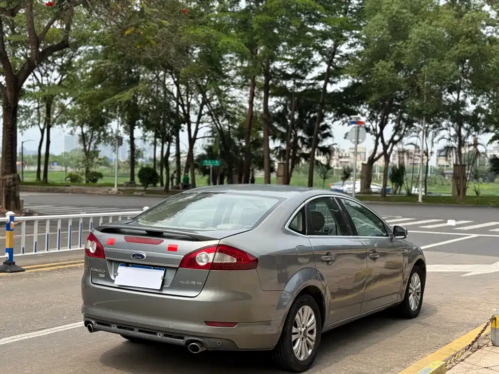 Ford Mondeo Zhisheng 2011 — фото 9