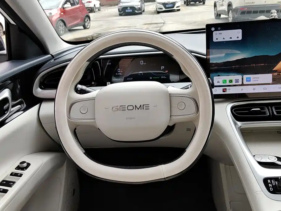 Geely Galaxy Starwish 2025 — фото 15