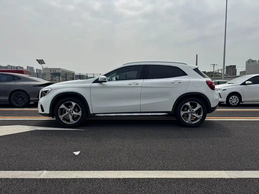 Mercedes-Benz GLA 2018 — фото 6