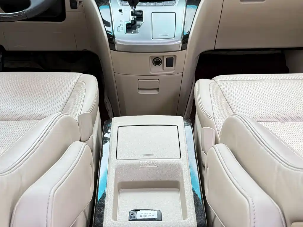 Toyota Alphard 2015 — фото 13