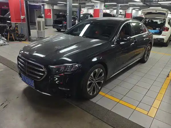 Mercedes-Benz E-Class 2025