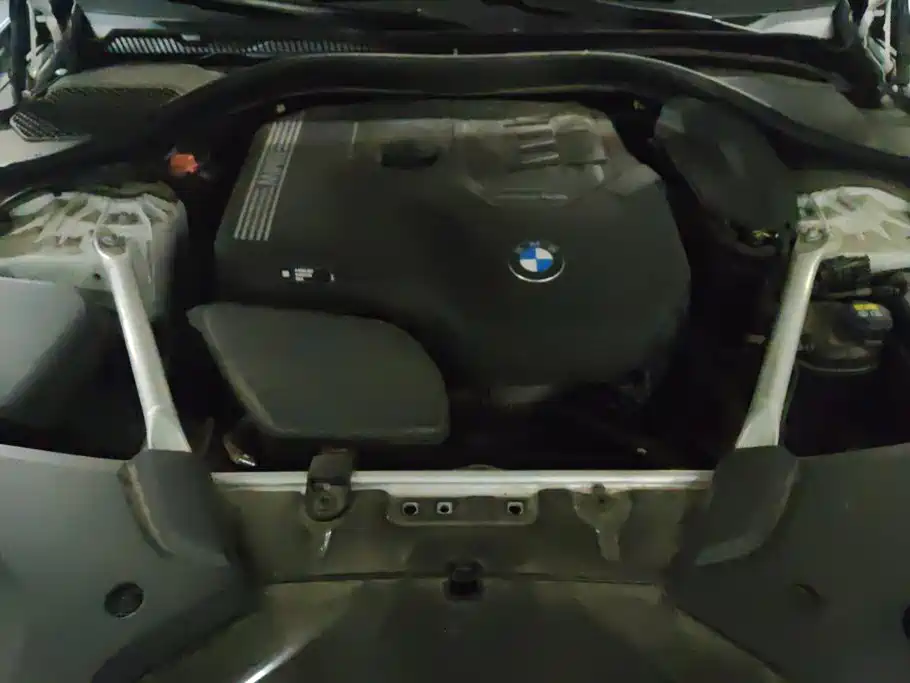 BMW 5 Series 2022 — фото 10